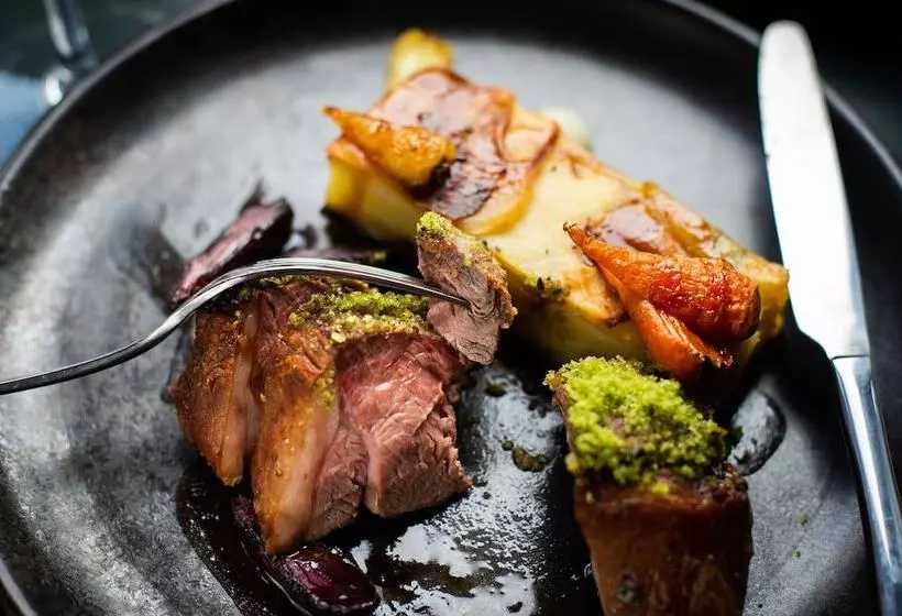 فندق The Carnarvon Arms