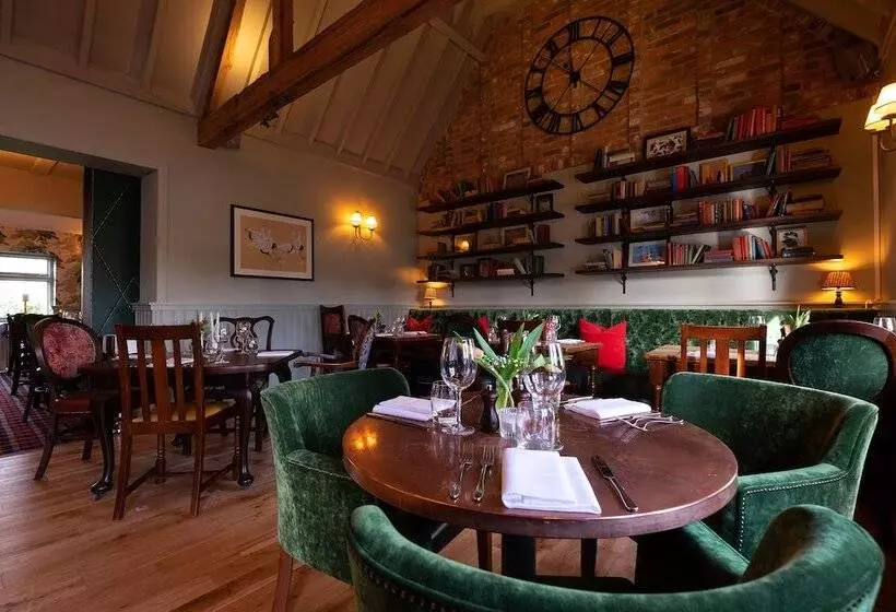 فندق The Carnarvon Arms