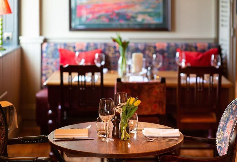 فندق The Carnarvon Arms