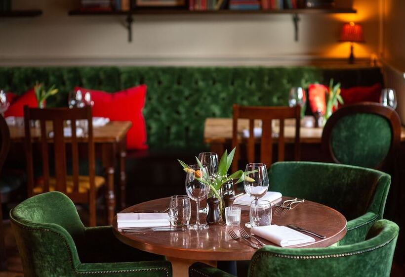 فندق The Carnarvon Arms