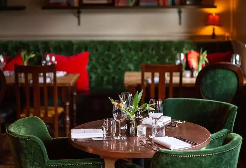 فندق The Carnarvon Arms