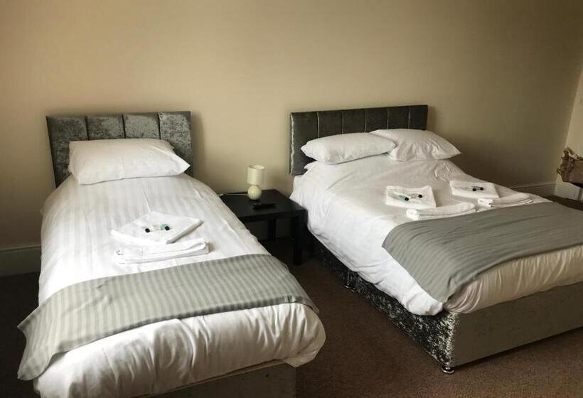 Отель The New Alexandra