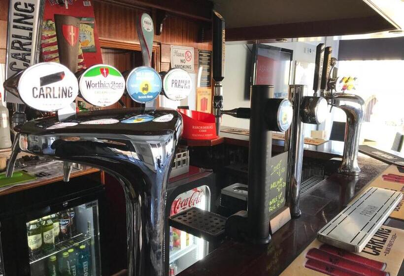 Отель The New Alexandra