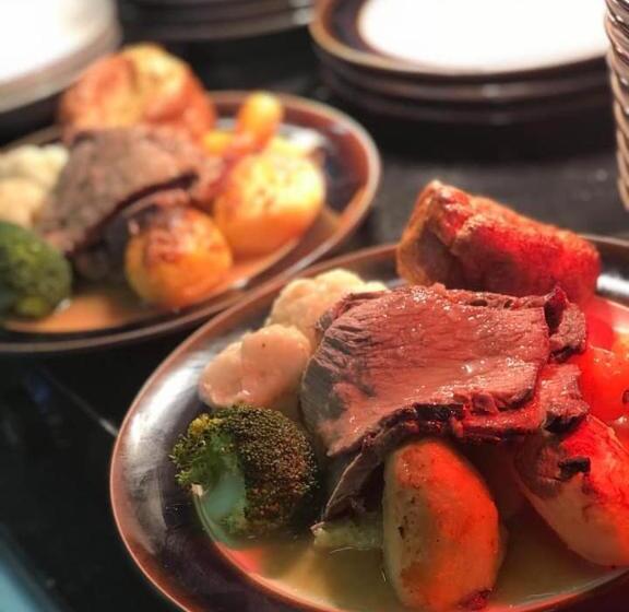 Отель The New Alexandra