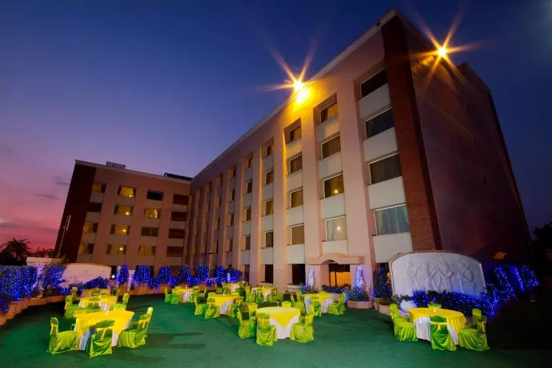 هتل The Piccadily