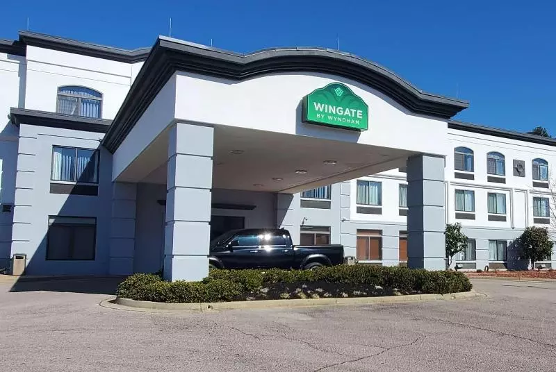 فندق Spark By Hilton Tupelo