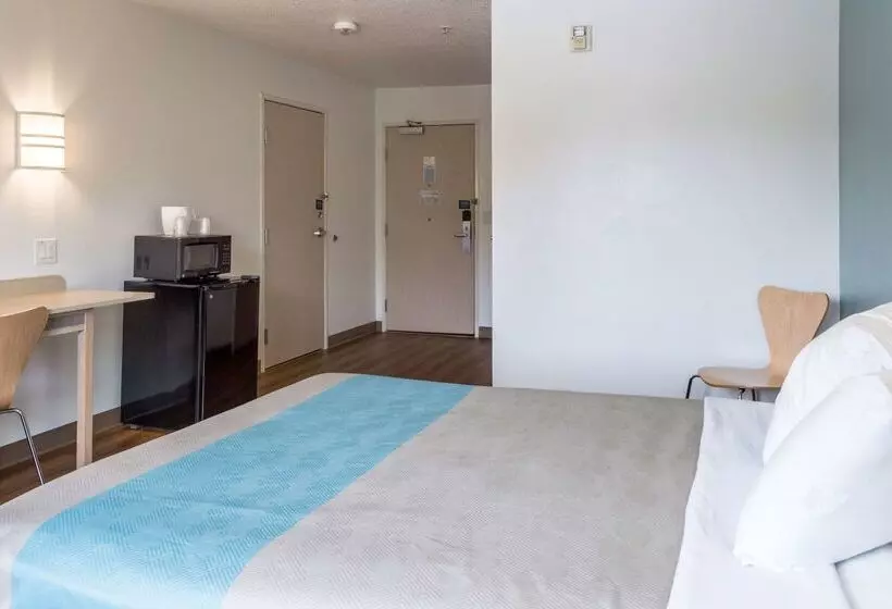 Motel 6 Lincoln City, Or