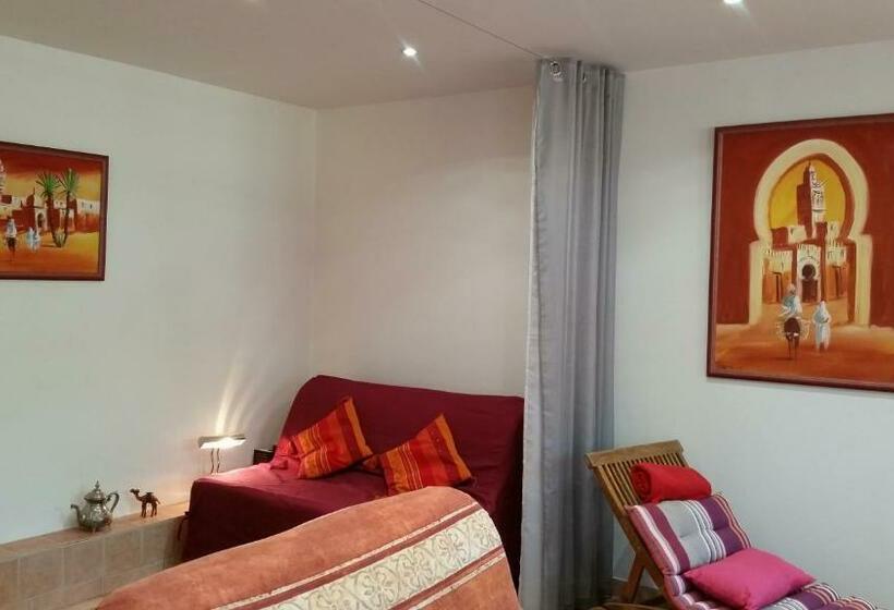 مبيت وإفطار Chambre Avec Jardin Pierre Curie