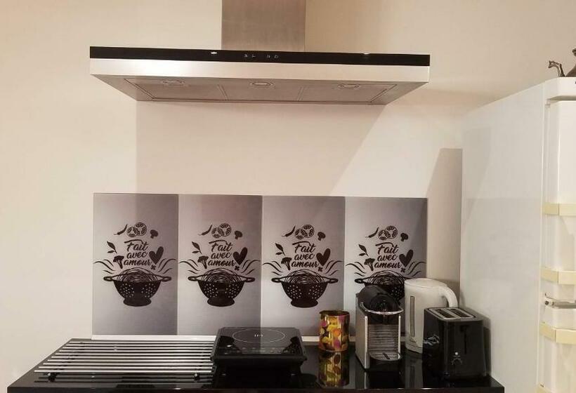 مبيت وإفطار Chambre Avec Jardin Pierre Curie