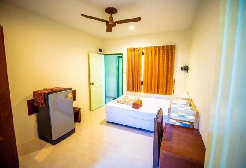 ペンション Muchshima House