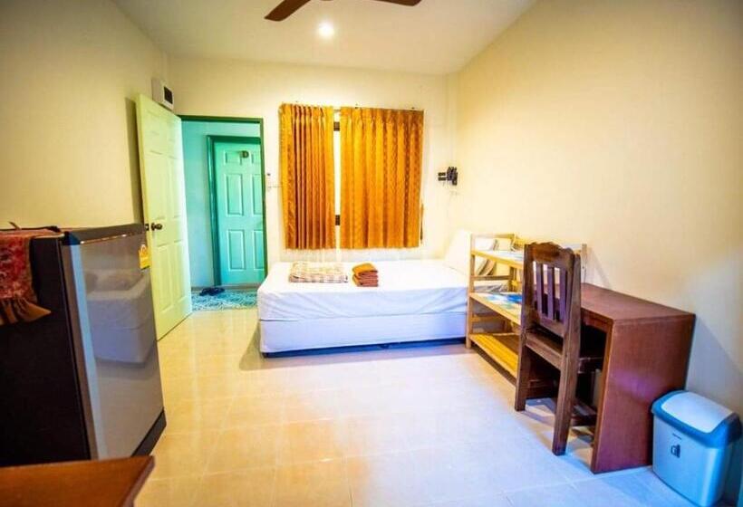 ペンション Muchshima House