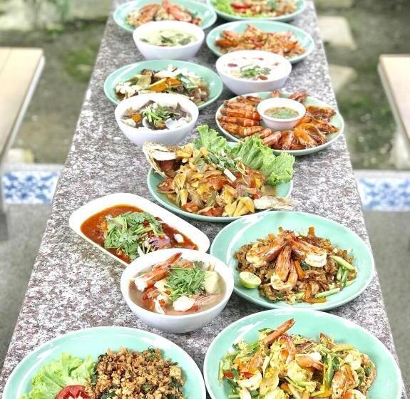 ペンション Muchshima House