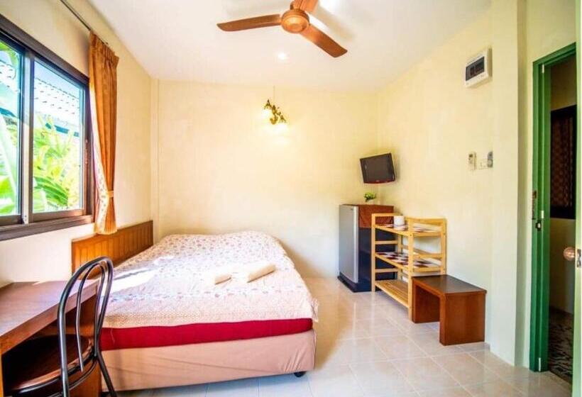 ペンション Muchshima House