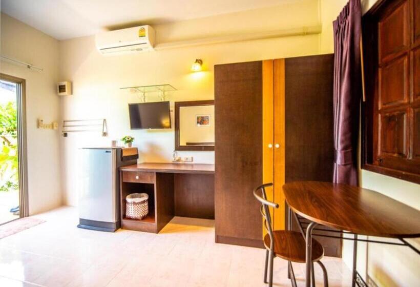 ペンション Muchshima House