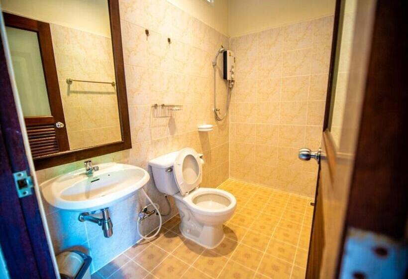 ペンション Muchshima House