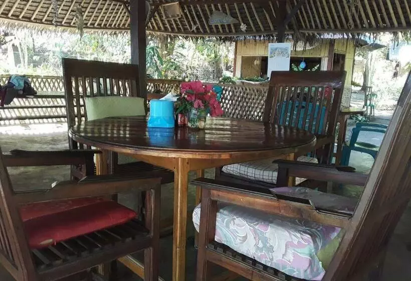 Majatalo Sunset Cottages