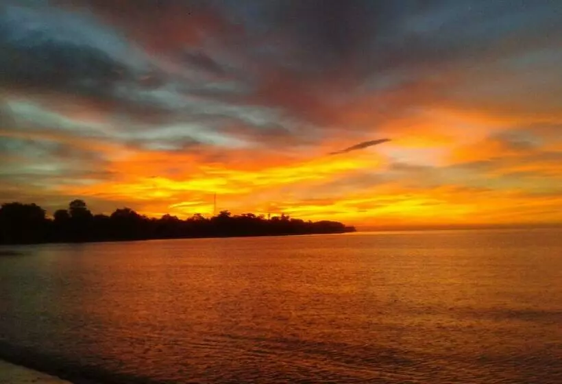 Majatalo Sunset Cottages