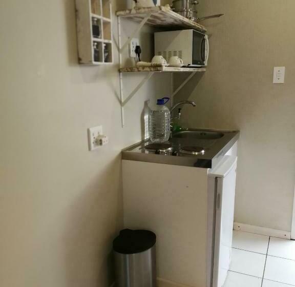 פנסיון The Fever Tree Guest House