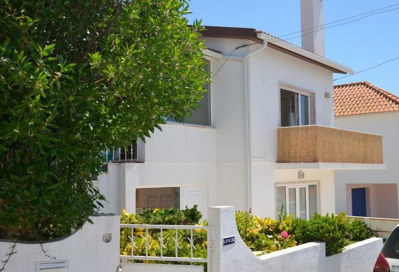 Hospedaria Alaia Surflodge