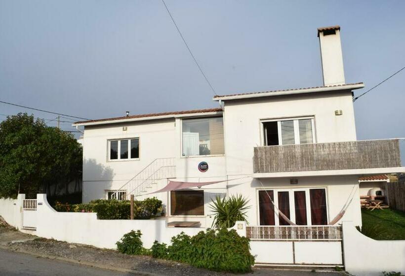 Hospedaria Alaia Surflodge