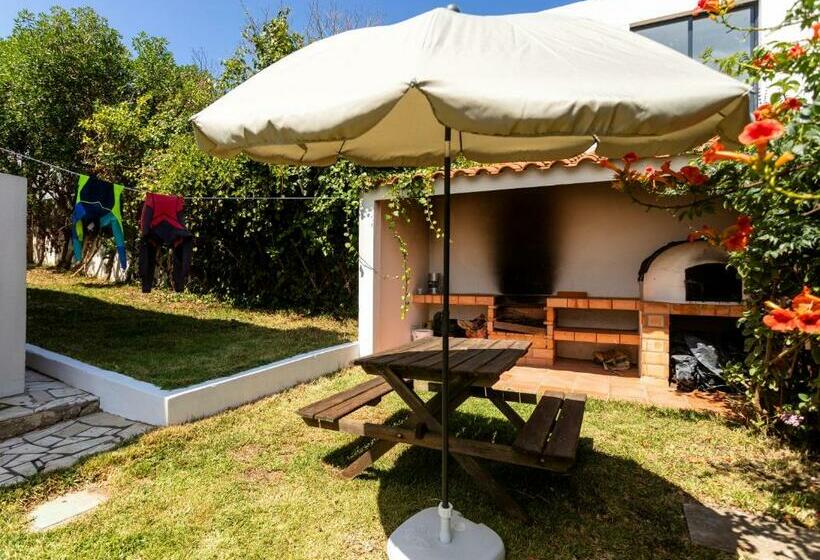 Hospedaria Alaia Surflodge