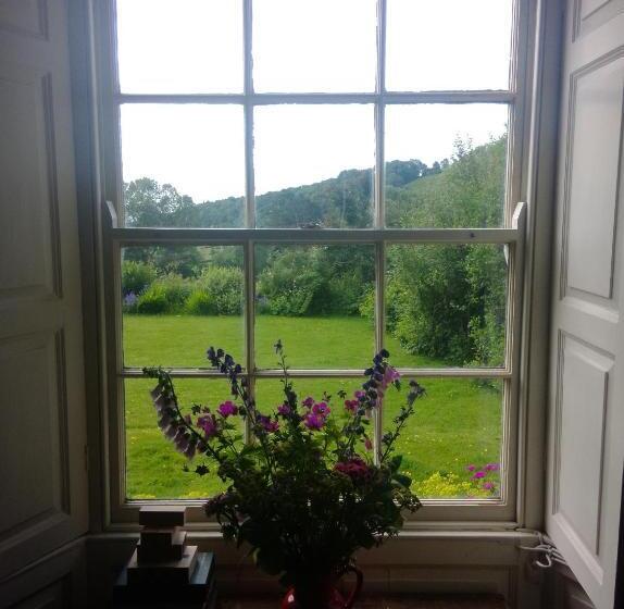 مبيت وإفطار Barmoors