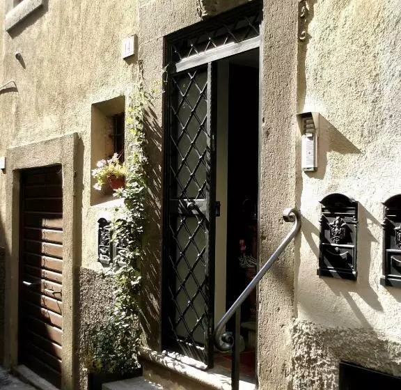 تختخواب و صبحانه La Quiete Di Viterbo