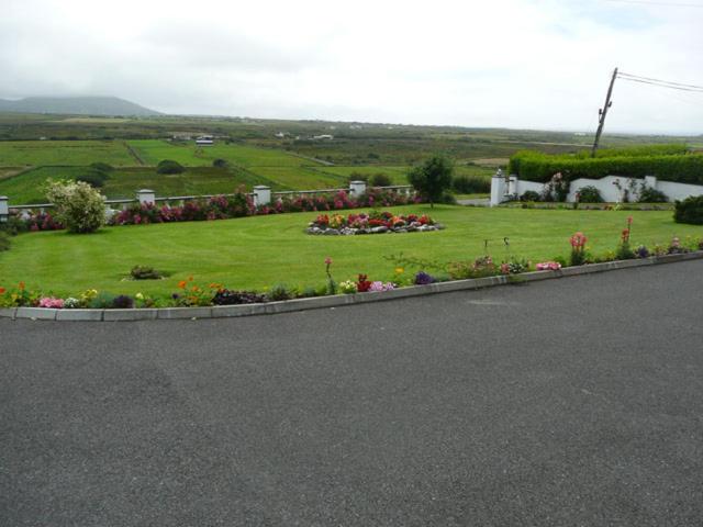 민박 The Three Arches