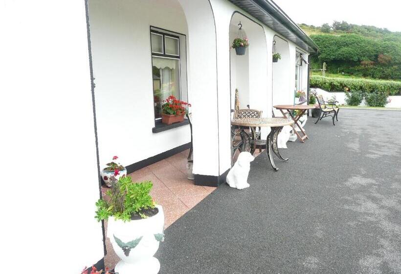 민박 The Three Arches