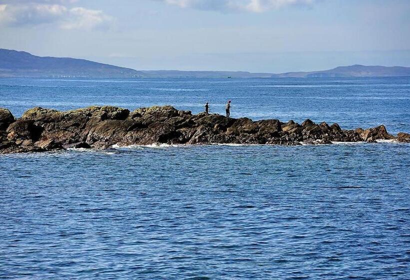 민박 The Three Arches