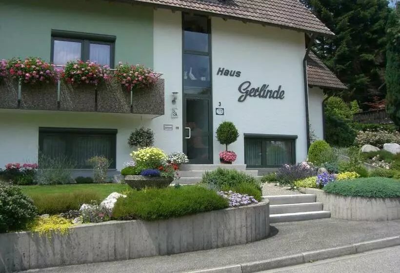 ペンション Haus Gerlinde