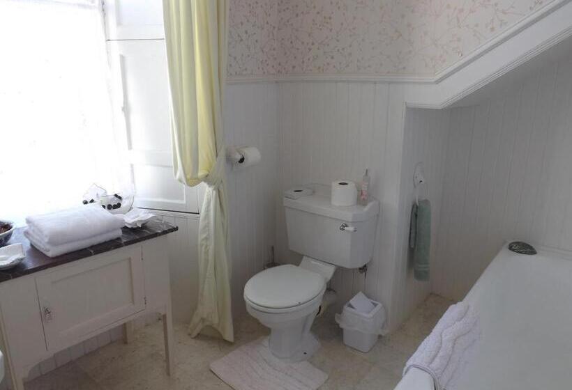 مبيت وإفطار Lornebank Homestay