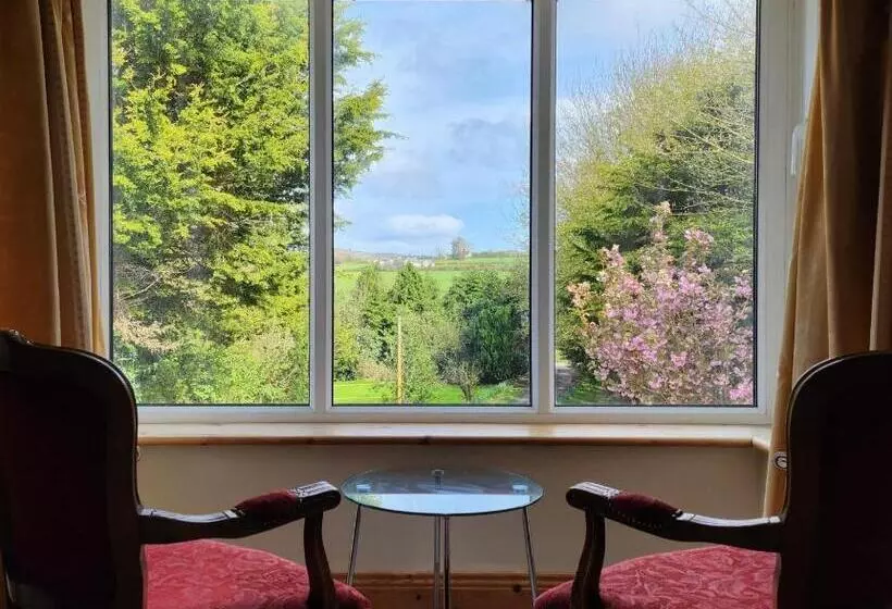 ベッドアンドブレックファースト Riverside Glanworth