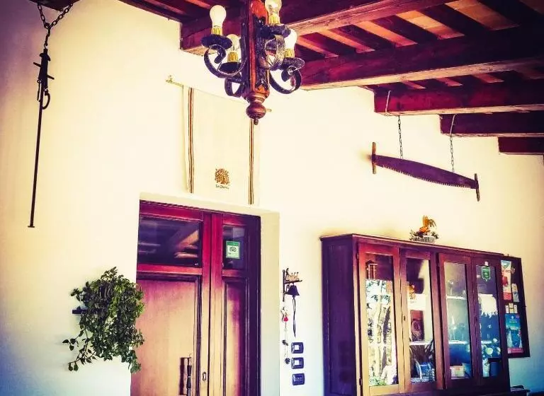 ホテル Country Rooms & Suite La Quercia