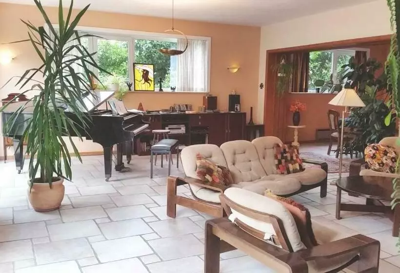 Prince D Orange Bed & Breakfast