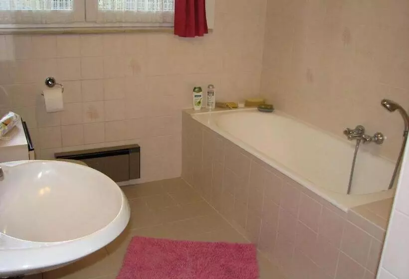 Prince D Orange Bed & Breakfast