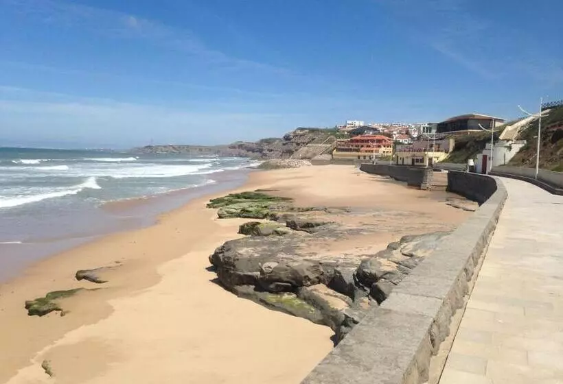 Retkeilymaja Native Surfhouse