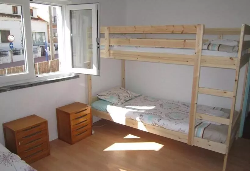 Retkeilymaja Native Surfhouse