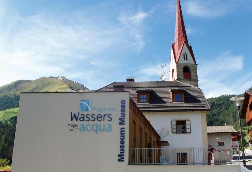 Отель Lenzerhof