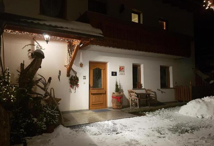 Отель Lenzerhof