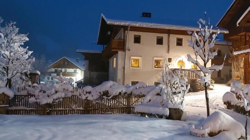 Отель Lenzerhof