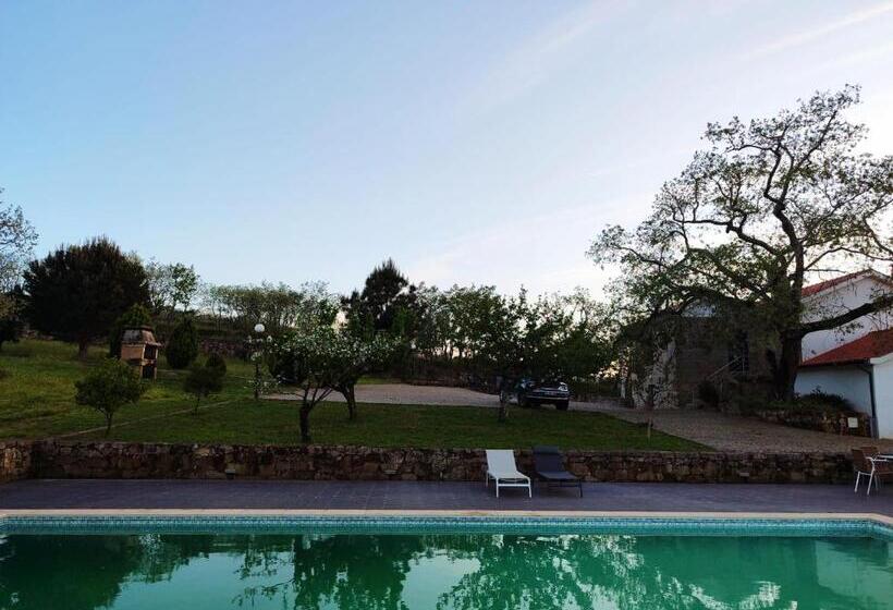 Отель Quinta Dos Carvalhais   Serra Da Estrela