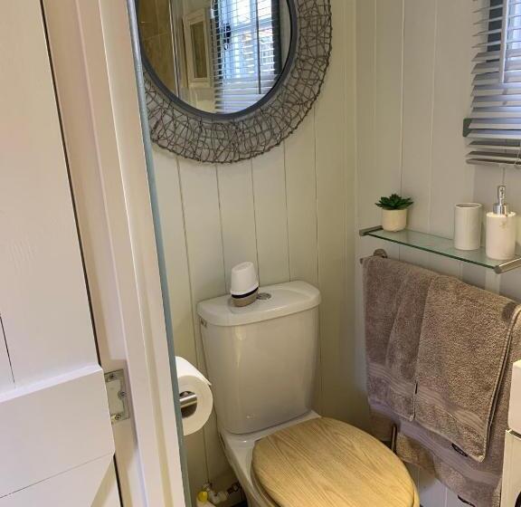 Hotelli Thatched Cottage