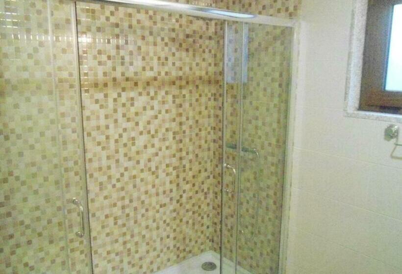 پانسیون Campismo Rural Rio Caldo Geres