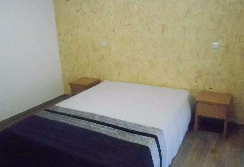 ペンション Campismo Rural Rio Caldo Geres