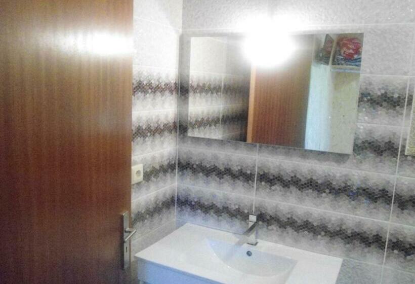 پانسیون Campismo Rural Rio Caldo Geres