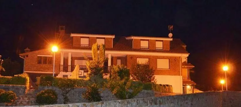 Majatalo Hospedería El Cantio