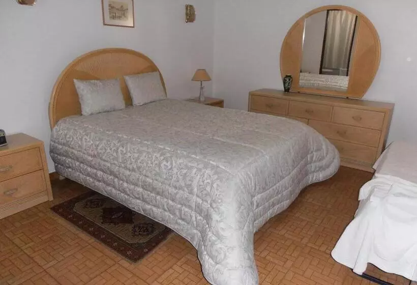 Majatalo Lobateira Villas