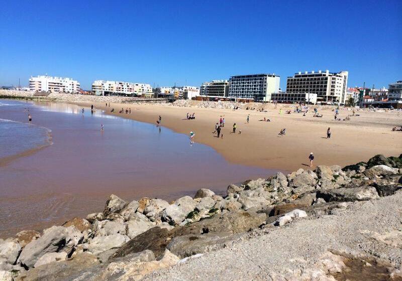 펜션 Lobateira Villas