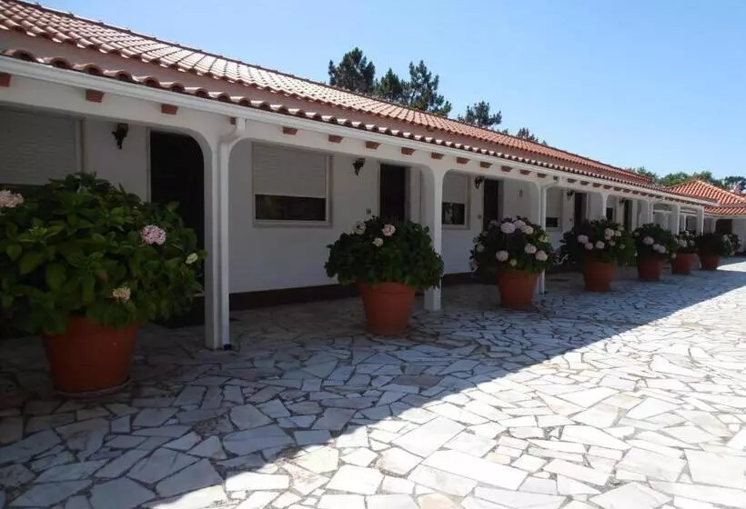 Majatalo Lobateira Villas